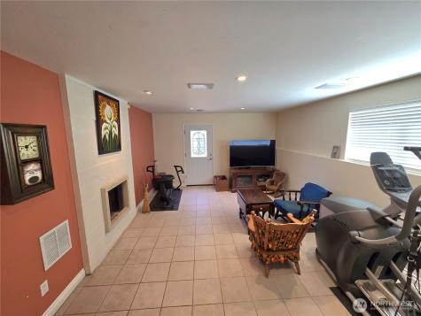 313 NE 191 Street Shoreline WA 98155