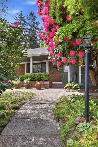 10209 31st Avenue SW Seattle WA 98146