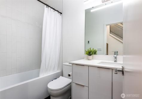 6307 34th Avenue SW Seattle WA 98126