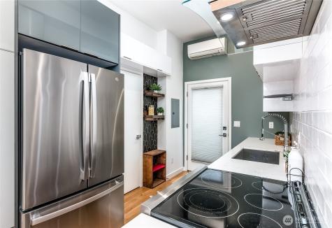 6307 34th Avenue SW Seattle WA 98126