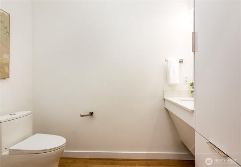 6307 34th Avenue SW Seattle WA 98126