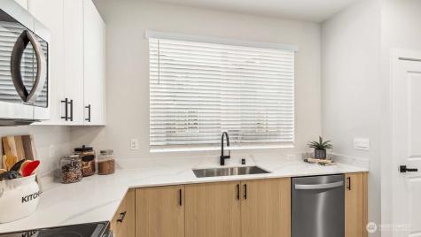 15201 35th Ave W Lynnwood WA 98087