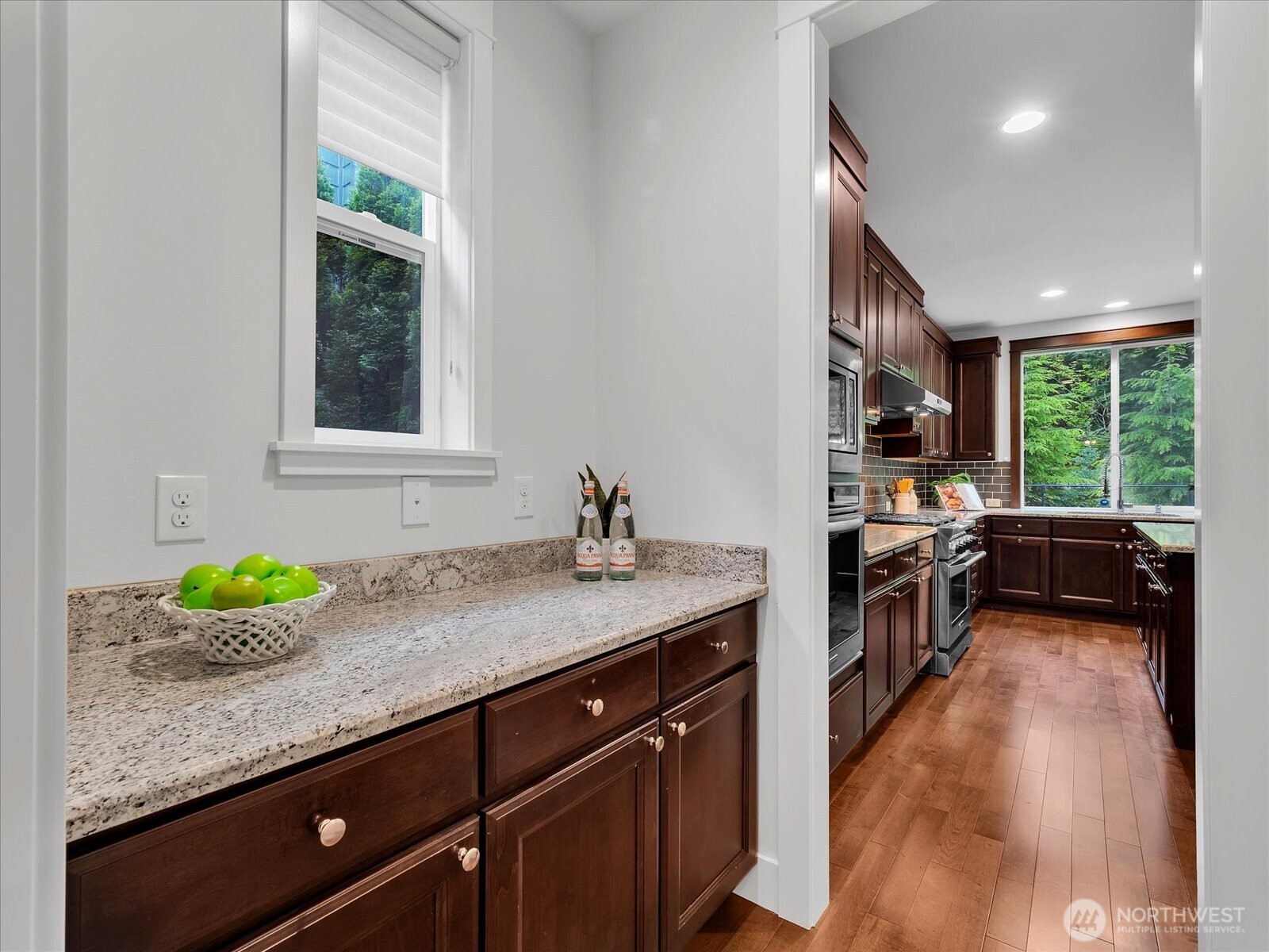 9758 242nd Way NE Redmond WA 98053
