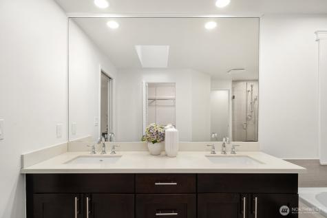 23203 NE 18th Place Sammamish WA 98074