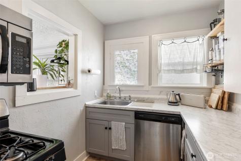 1114 Marguerite Avenue Bremerton WA 98337