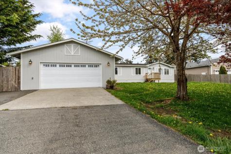 954 Shawn Avenue Oak Harbor WA 98277