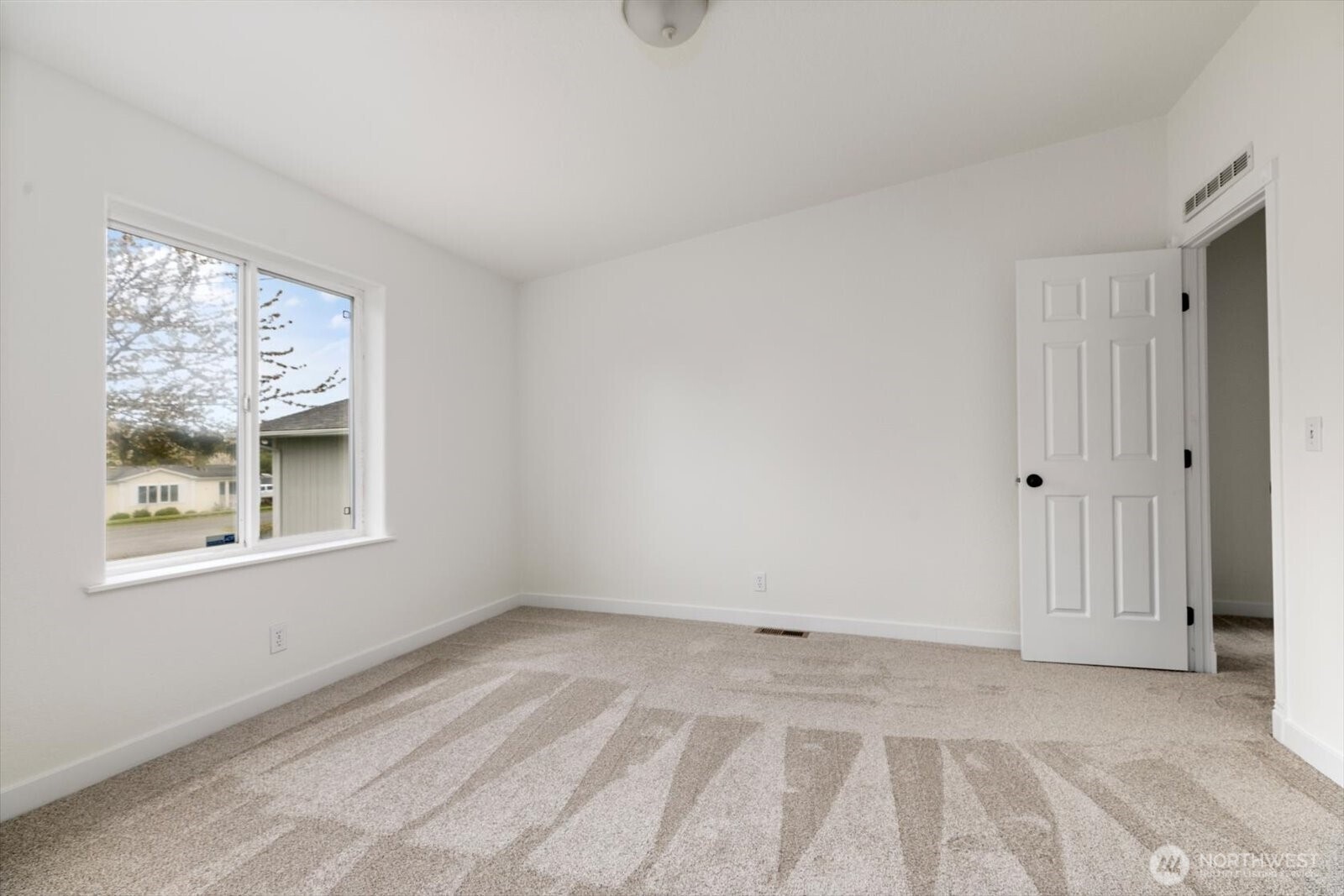 954 Shawn Avenue Oak Harbor WA 98277