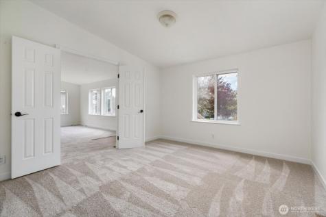 954 Shawn Avenue Oak Harbor WA 98277