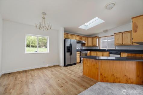 954 Shawn Avenue Oak Harbor WA 98277