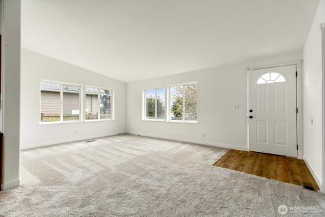 954 Shawn Avenue Oak Harbor WA 98277