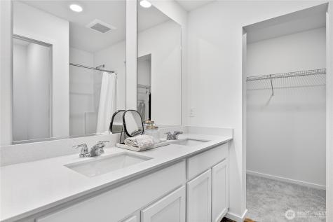 34196 Emerald Ridge Avenue SE Black Diamond WA 98010