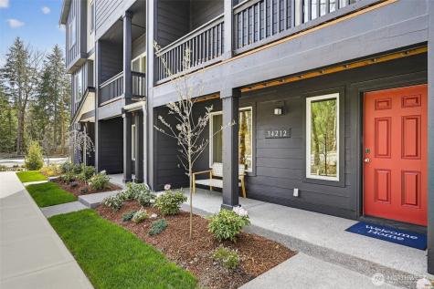 34196 Emerald Ridge Avenue SE Black Diamond WA 98010