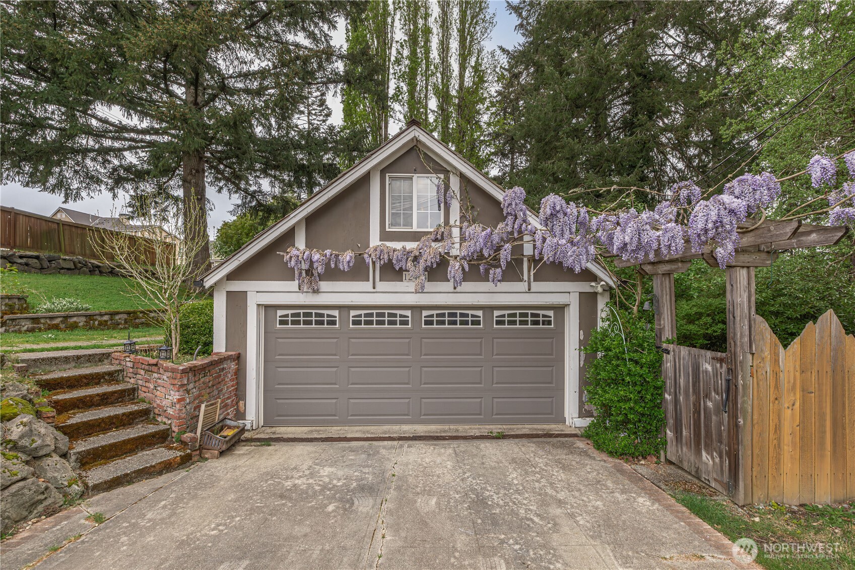 12404 NE 6th Place Bellevue WA 98005