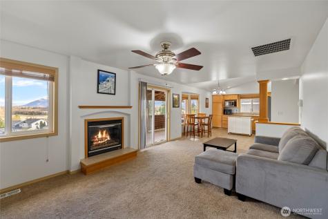 1240 Arrezo Drive Sedro Woolley WA 98284