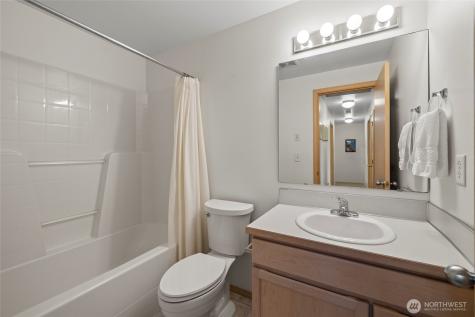 1240 Arrezo Drive Sedro Woolley WA 98284