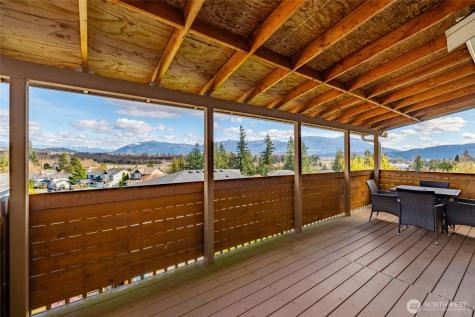 1240 Arrezo Drive Sedro Woolley WA 98284