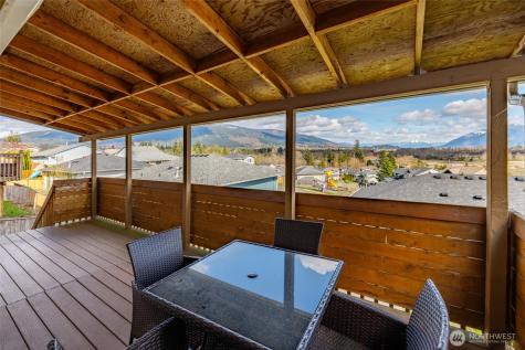 1240 Arrezo Drive Sedro Woolley WA 98284