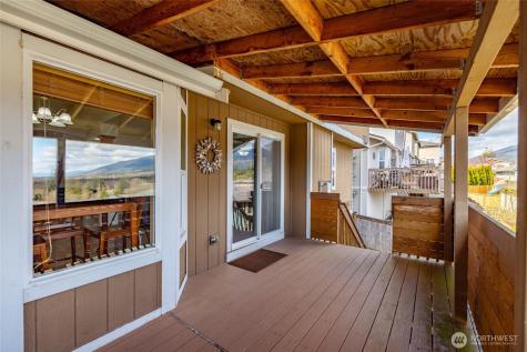1240 Arrezo Drive Sedro Woolley WA 98284