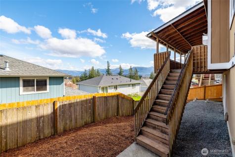 1240 Arrezo Drive Sedro Woolley WA 98284