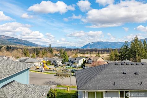 1240 Arrezo Drive Sedro Woolley WA 98284