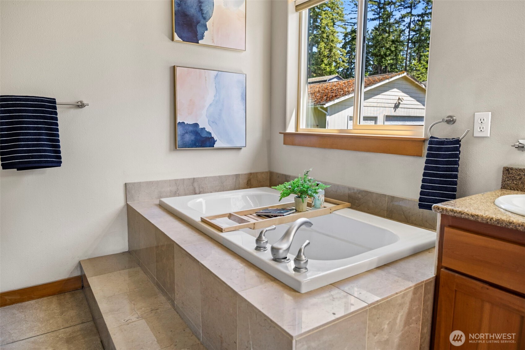 1987 NW Rampart Ridge Court Bremerton WA 98311
