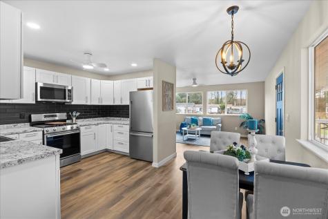 14322 Admiralty Way Lynnwood WA 98087