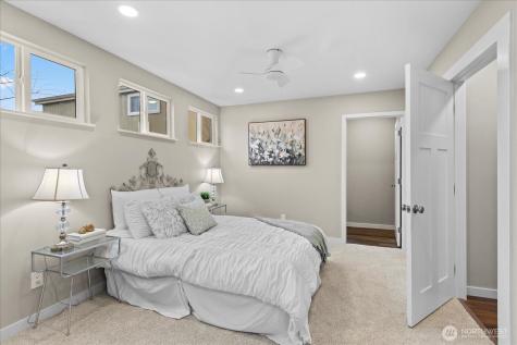 14322 Admiralty Way Lynnwood WA 98087