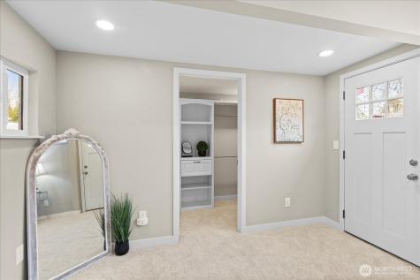 14322 Admiralty Way Lynnwood WA 98087