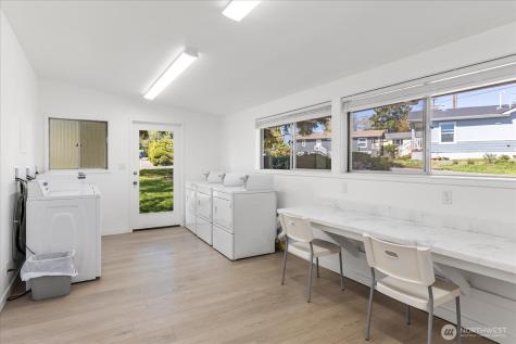 14322 Admiralty Way Lynnwood WA 98087
