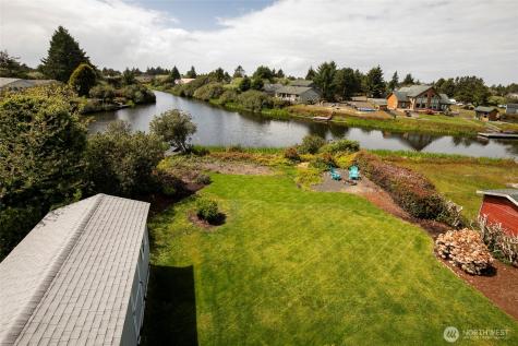 124 S Razor Clam Drive SW Ocean Shores WA 98569