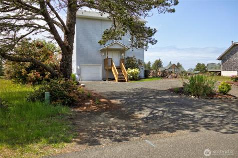 124 S Razor Clam Drive SW Ocean Shores WA 98569