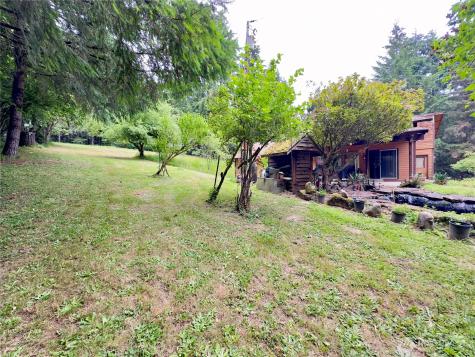 818 NW 359th Street La Center WA 98629
