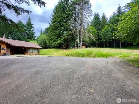 818 NW 359th Street La Center WA 98629
