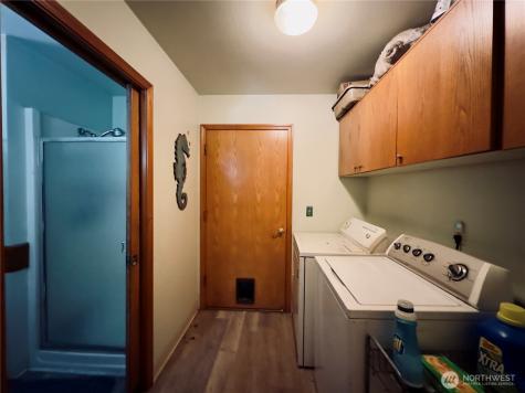 818 NW 359th Street La Center WA 98629