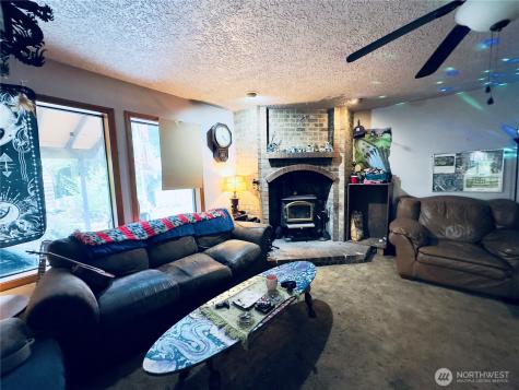 818 NW 359th Street La Center WA 98629