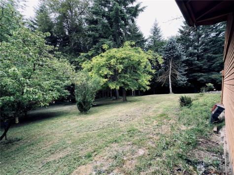 818 NW 359th Street La Center WA 98629