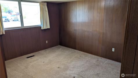 803 13th Street SW Puyallup WA 98371