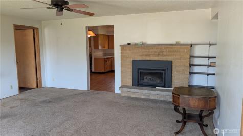 803 13th Street SW Puyallup WA 98371