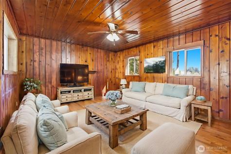 20310 NW Cedar Lane Poulsbo WA 98370