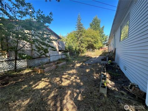 1824 Hay Street Shelton WA 98584