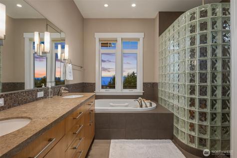 1503 Debrelon Lane Mukilteo WA 98275