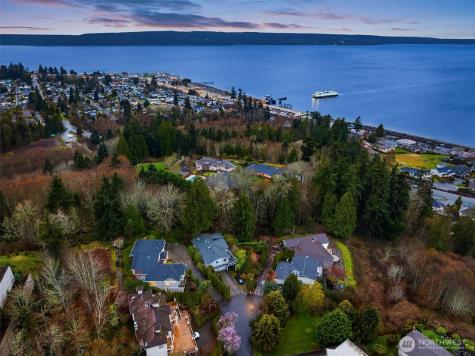 1503 Debrelon Lane Mukilteo WA 98275