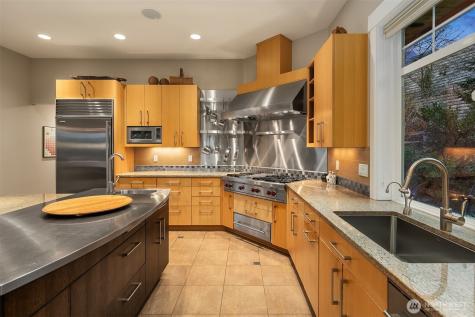 1503 Debrelon Lane Mukilteo WA 98275