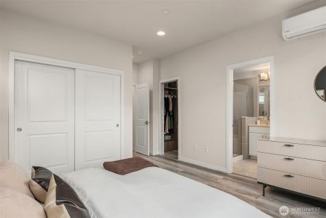 1363 8th Avenue NE Issaquah WA 98029