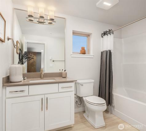 1363 8th Avenue NE Issaquah WA 98029