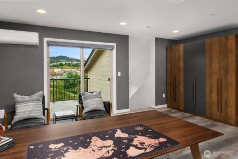 1363 8th Avenue NE Issaquah WA 98029