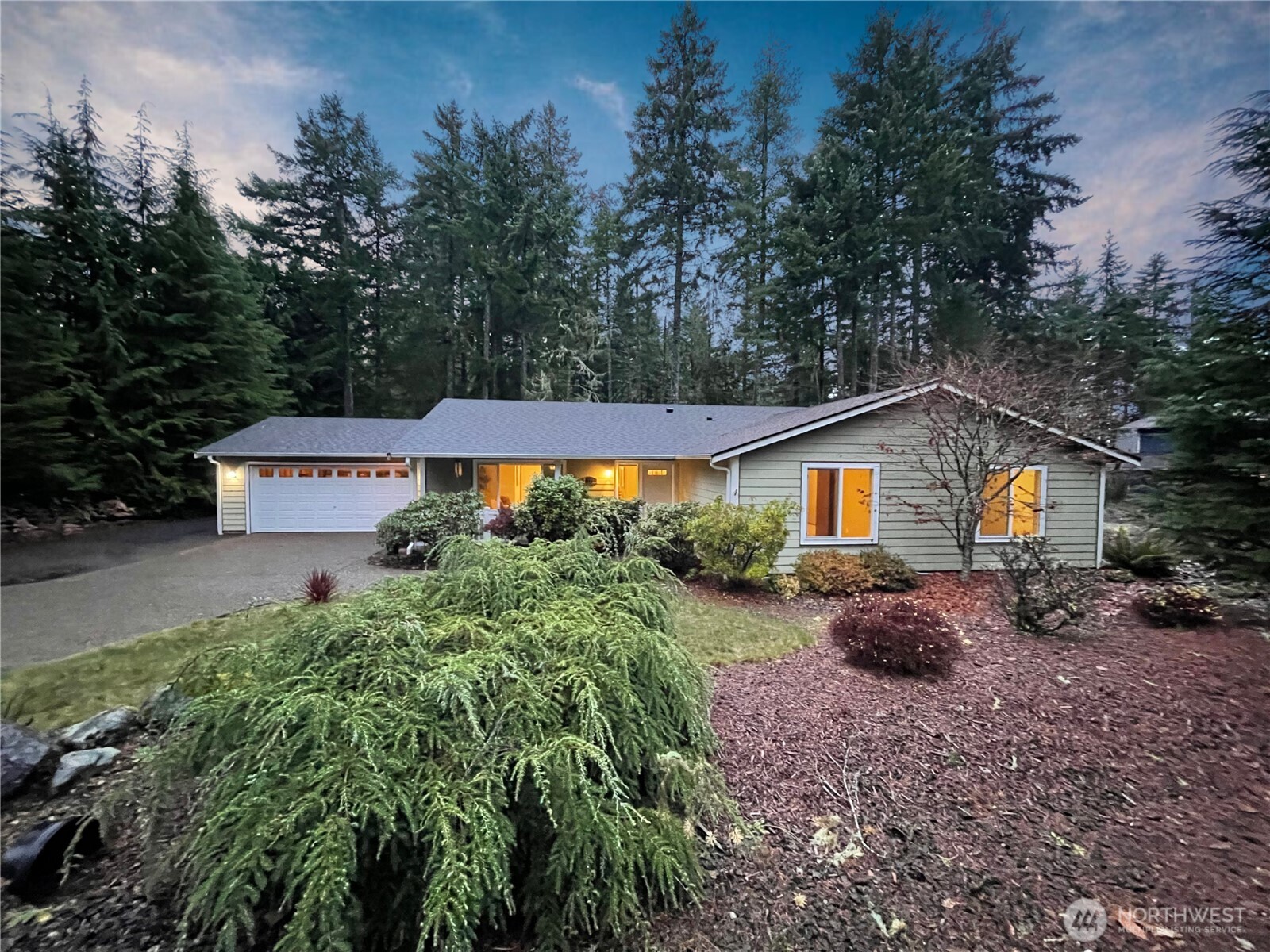 121 E Country Club Drive E Union WA 98592