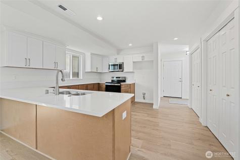 915 W Main / 101 S West Street Chewelah WA 99109