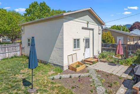 915 W Main / 101 S West Street Chewelah WA 99109
