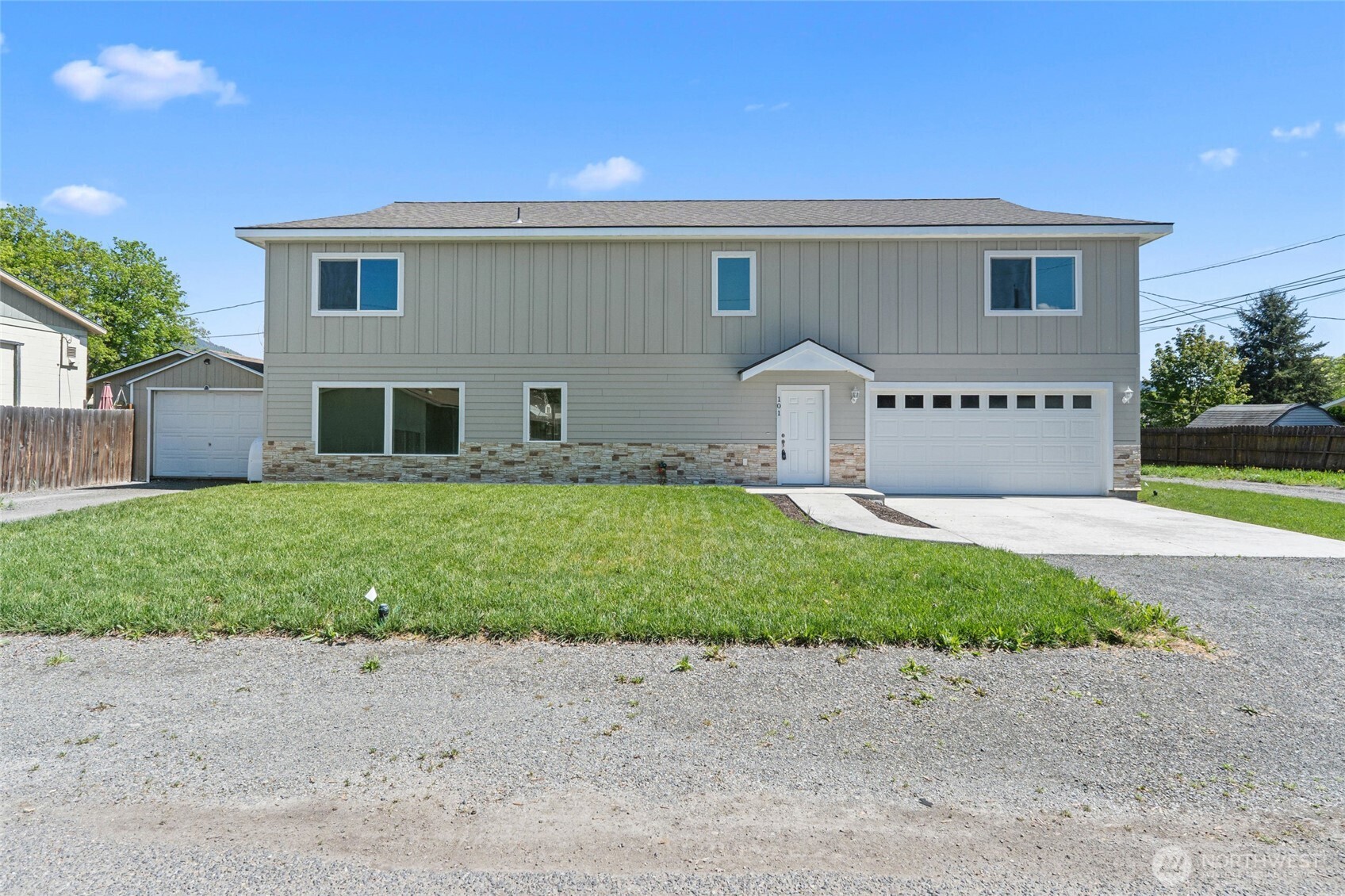 915 W Main / 101 S West Street Chewelah WA 99109
